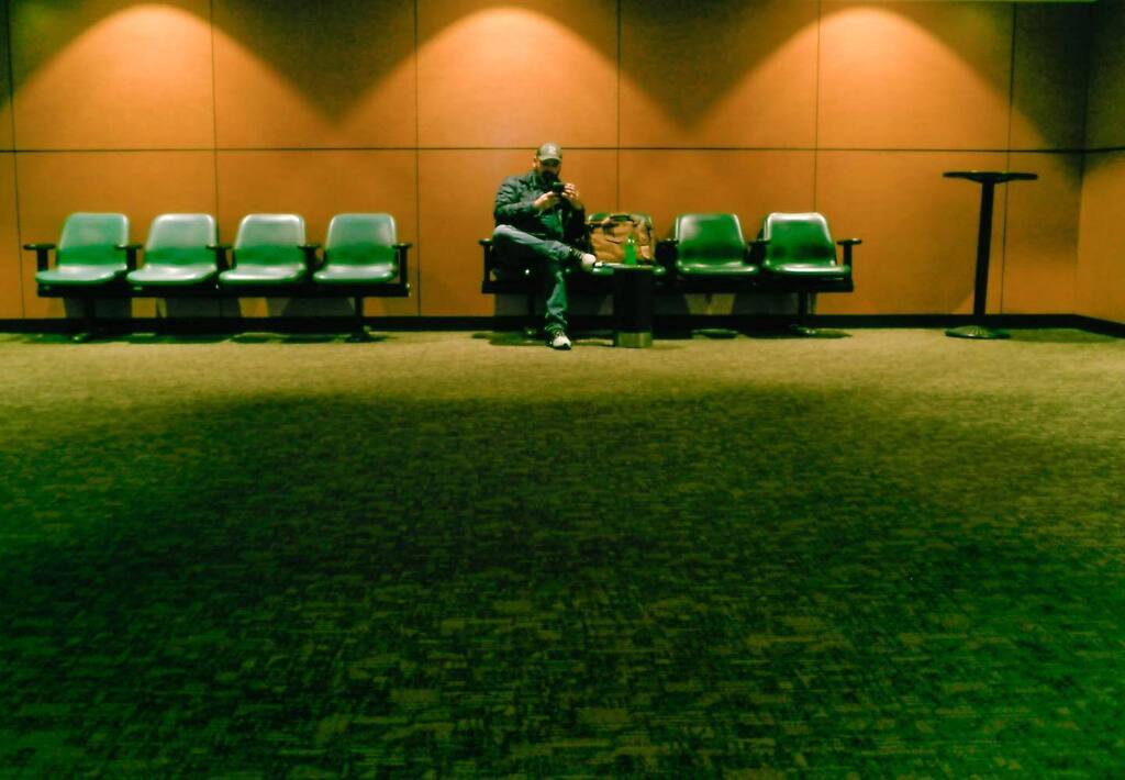 sstreuly's tweet photo. @ the airport 

#trip #flygpt #goingtohouston #leicaq1 #ilovemyleica #green #photography https://t.co/jzxKsP8gWm https://t.co/gqI0YvsT61