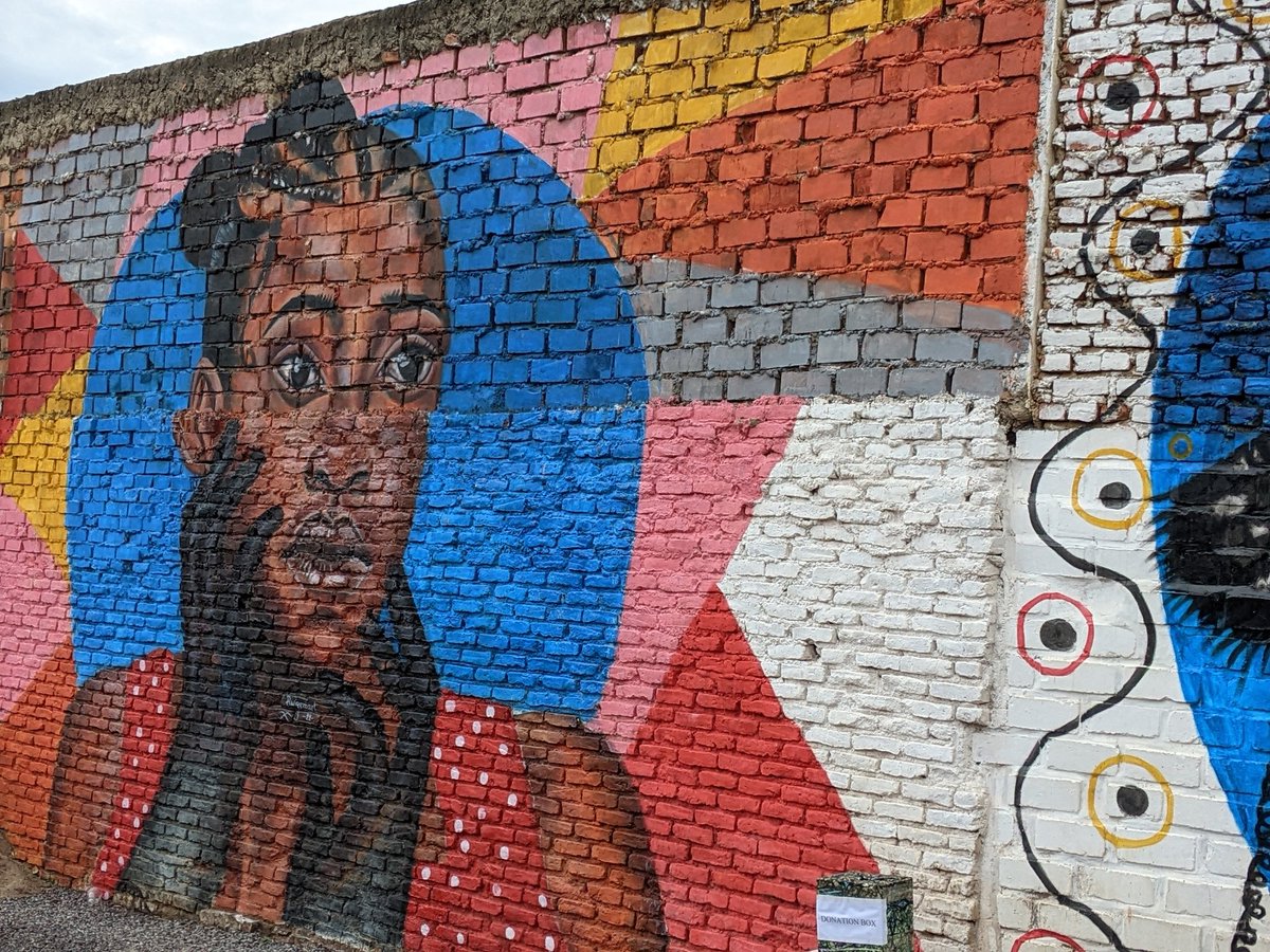 rwigemart's tweet photo. AMADEVIZE Y'IGIHUGU #murals #StreetArt #artist #africanart #art #streetarteverywhere #artontwitter #rwanda #africa #kigali https://t.co/TkUQ9qWnRC