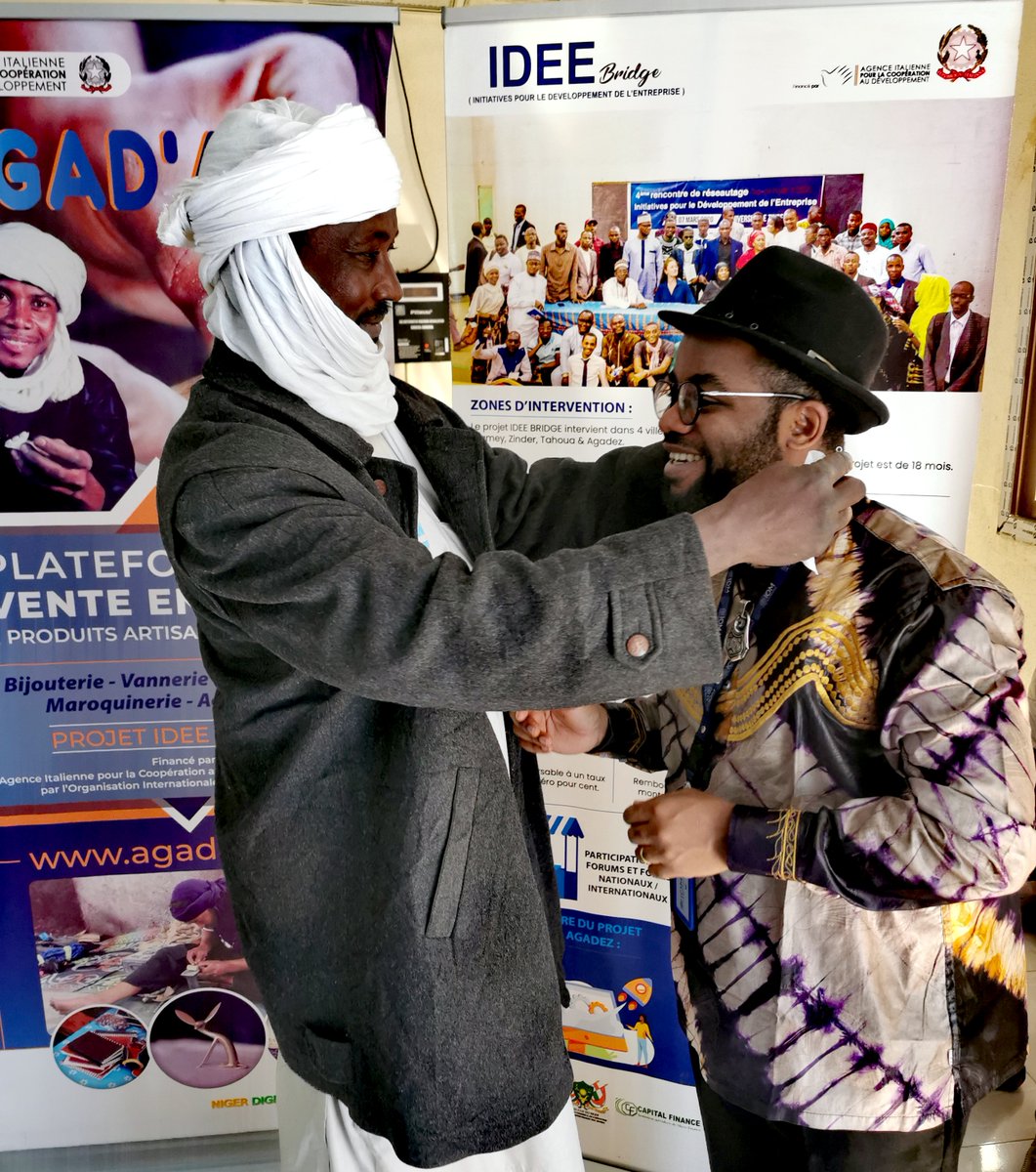 niger_digital's tweet photo. Une rencontre d'échanges sur le projet #Agadart et ses perspectives a été initiée en ce début d'année 2023 en compagnie de nos artisans bénéficiaires. Cette séance fut précédée d'une visite de courtoisie au Maire #Az puis à son Altesse le Sultan de l'Aïr. @OIM_Niger @AICSBurkina https://t.co/O6S8hHXEyT