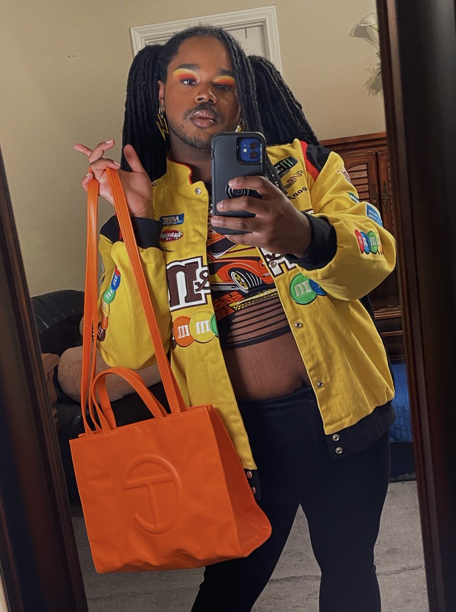 𝙏𝙍𝙄𝙉𝙄𝙏𝙔 🧪🔌 on Twitter "the way this lip combo eats tho? i think it was