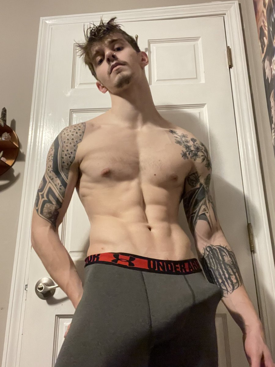 Switchy 👻 SALE on OF on Twitter: "How’s your day going? https://onlyfans.com/hotswitchy"