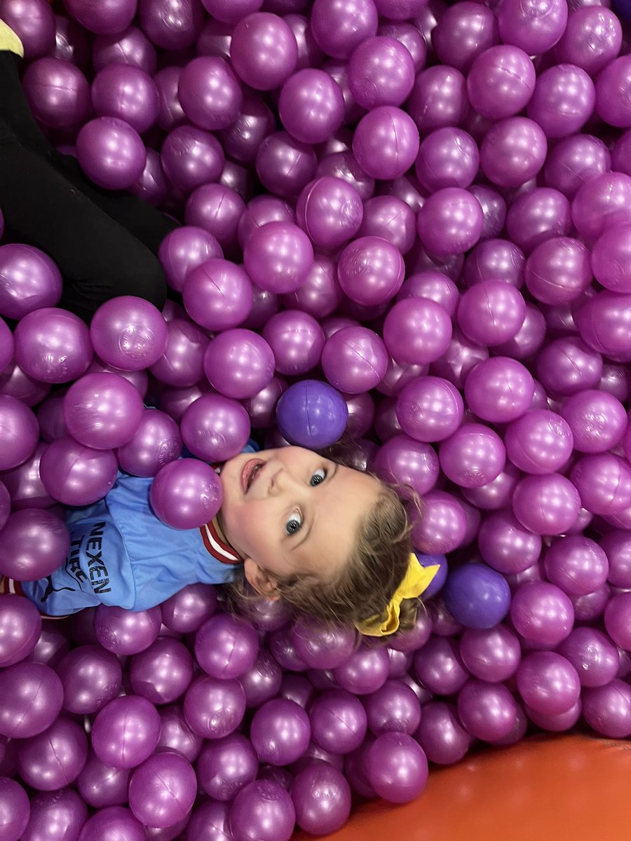 MissEmmaTurner's tweet photo. Who needs the gym! Burned 500 Cals running, bouncing, sliding and laughing our way around.
Also fell at least 5 times. Ok, more like 10. 🤣💜🫶
#wellbeing #mummyTime https://t.co/p7KkjxlpPQ