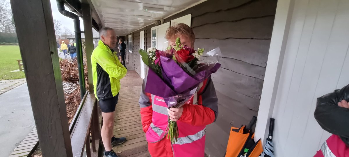 A massive thank you to our superstar Co-ED Dee, who today completed her 250th volunteer day at parkrun. Always one to not wanting to be the centre of attention, see the photo below <a href="/parkrunUK/">parkrun UK</a> #loveparkrun