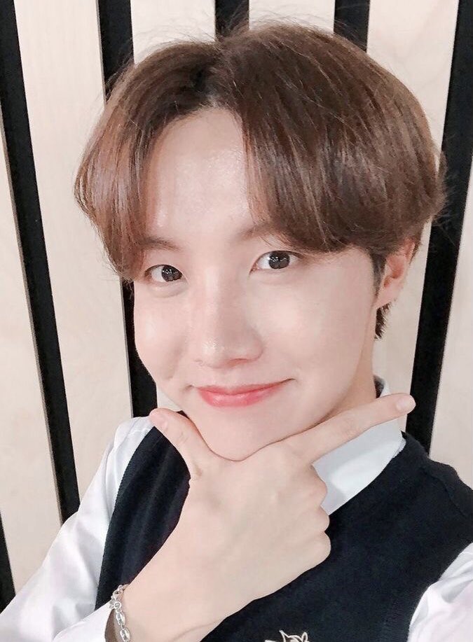 tiny hobi tweet media