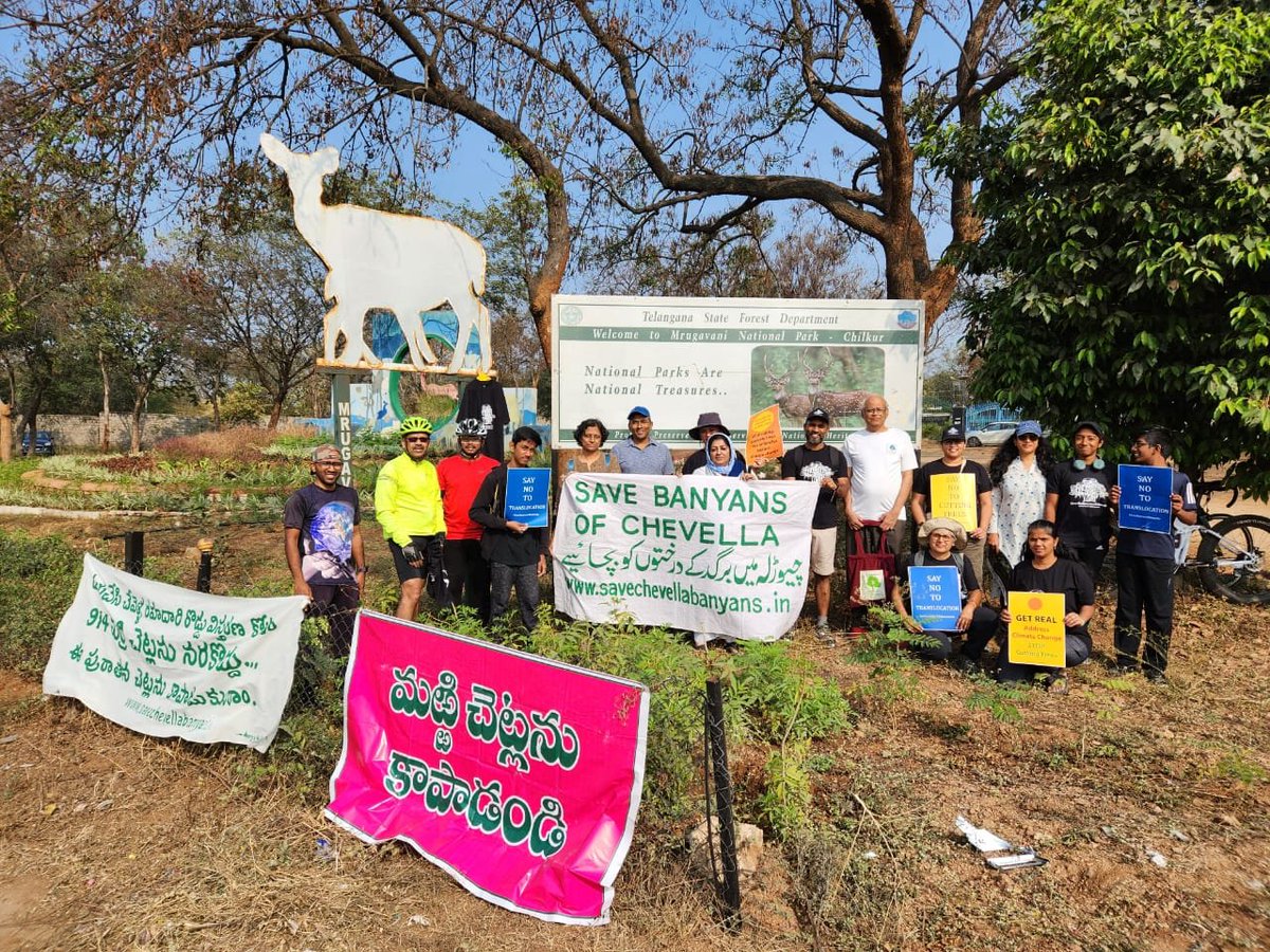 DhirajKaveri's tweet photo. Walked 9Km with #DesamKosamPrakash who is walking 200Kms #Warangal- Manneguda for Banyans Of Chevella
#WalkForNature
#WalkForFuture
#MarriChettuManaChettu
@chevellabanyans
#heritageofhyderabad
#NationalTree
#SaveTrees
#SaveBirds
@vijayasihs
@NHAI_Official @KTRTRS @PMOIndia https://t.co/iENOZkAw5P
