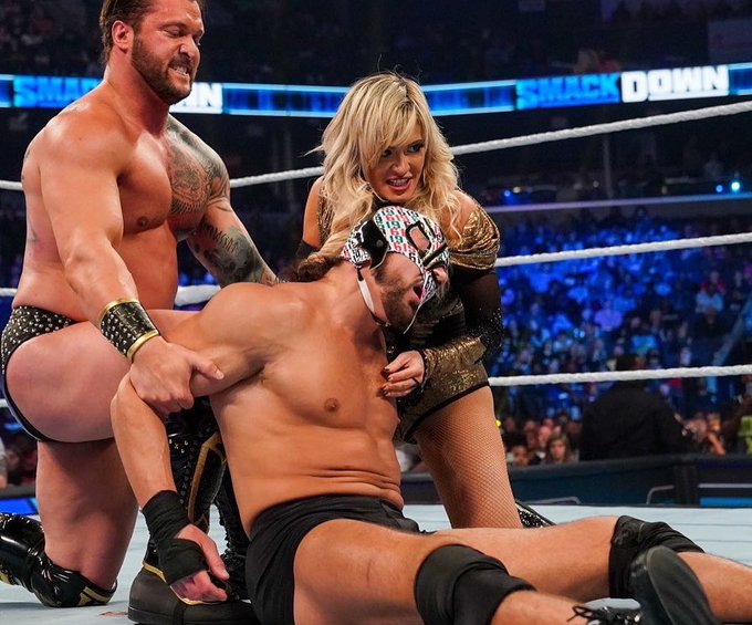 I can ruin your life at any moment if I want to. Don&rsquo;t forget that. 🖤 #SmackDown https://t.co/ZWOVjA<a href="/tag/smackdown"class="tags"><span>#smackdown</span></a>