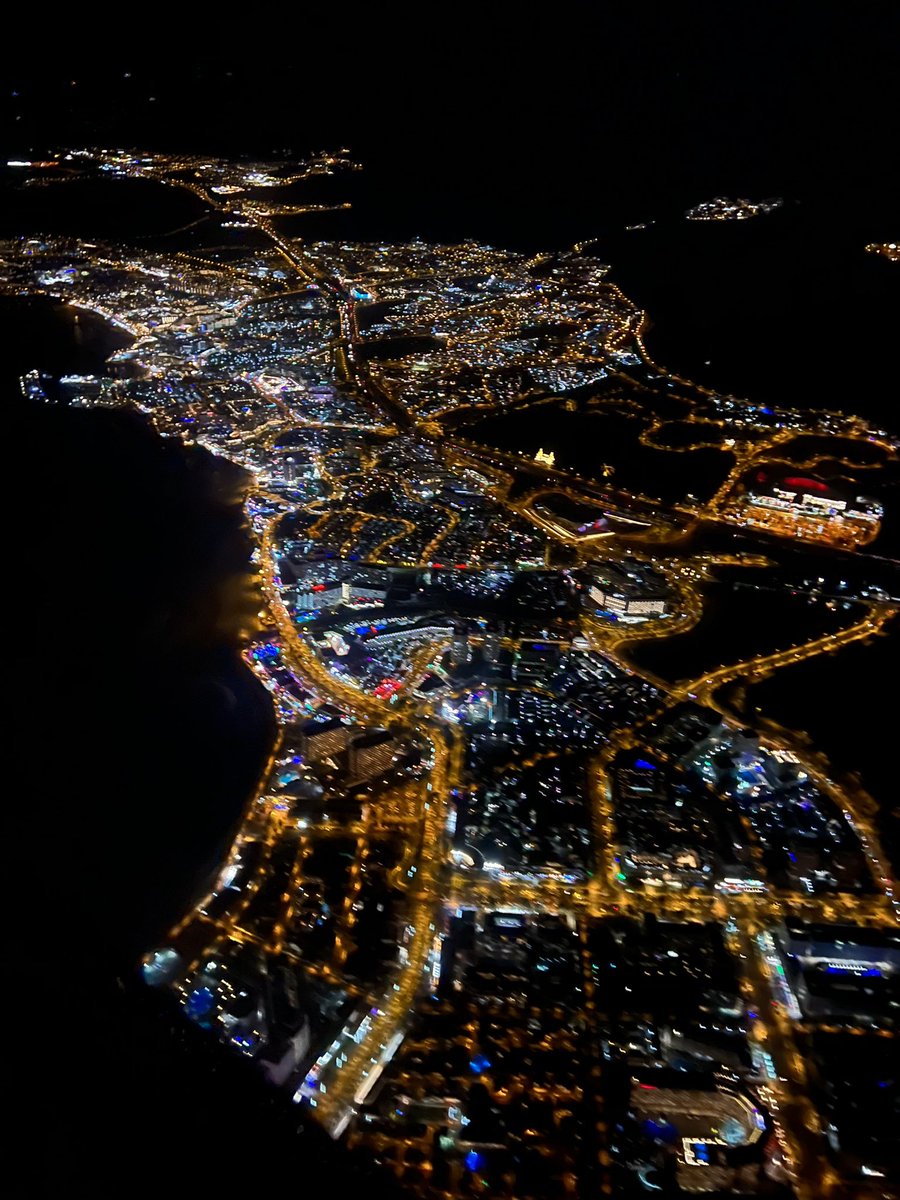 Ever seen Playa de las Américas by night? 😜👋 #tenerife #somostenerife #arona #adeje #costaadeje #avgeek #canavia #nightvfr #sky #canaries