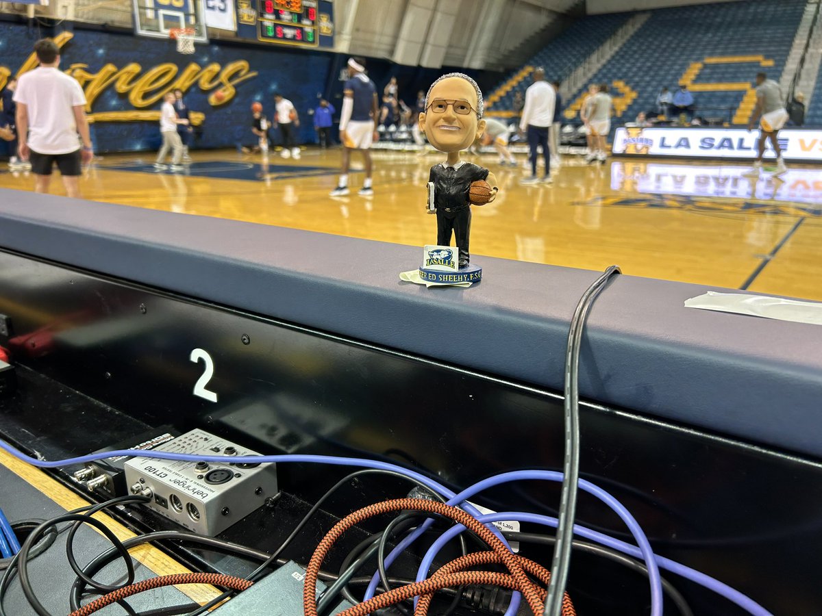 KaleBeers's tweet image. This guy will always be with us.  Audio pregame at 1:45 on goexplorers.com/watch/?Live=46…. Tip-off top of your on @ESPNPlus  @lasallembb vs @GoRhodyRams #BrotherEd