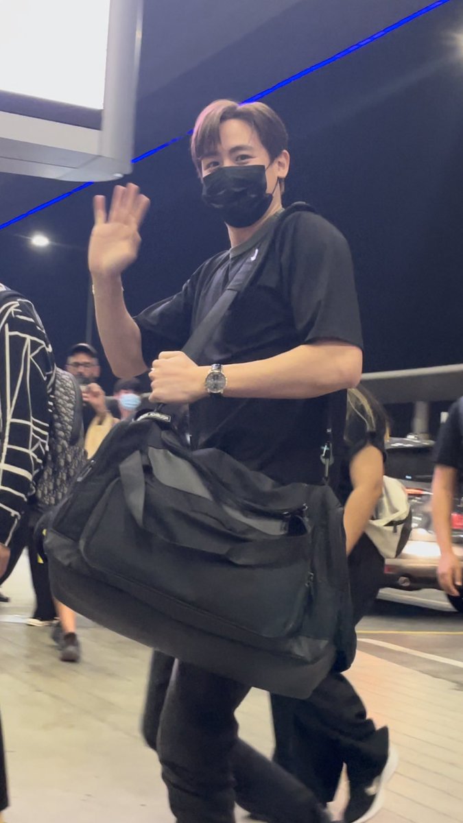 Daorueangkhain1's tweet photo. ทั้งวันได้มาเท่านี้ 🤣😭💤 #NICHKHUN https://t.co/kU6ItVGqKK