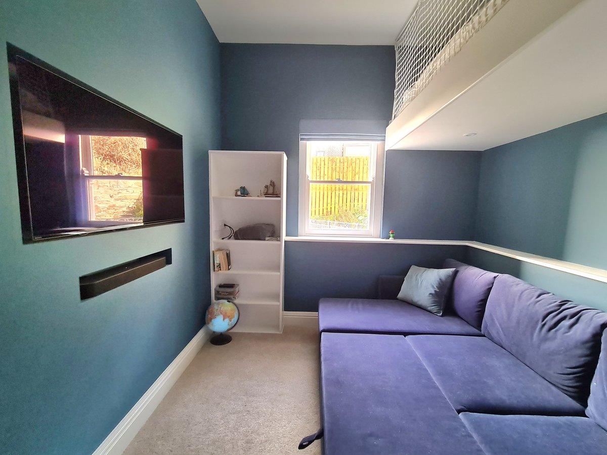 ZenteriorD's tweet photo. Sometimes a simple blue and white scheme is exactly what you need for a smart boy's bedroom/den!

#interiordesignercornwall https://t.co/rLZeEXcoYV