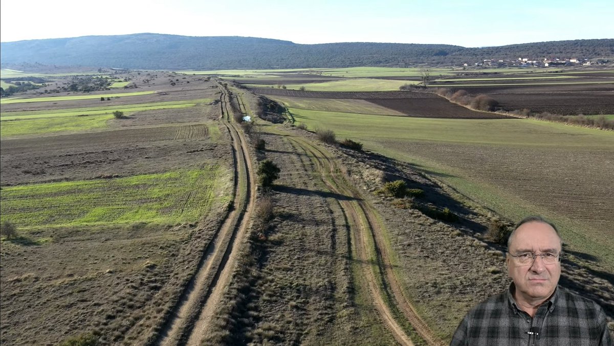 imorenogallo's tweet photo. La calzada probablemente mejor conservada de España está en Burgos. En breve pondré un nuevo video explicando cómo ha llegado a hasta nosotros así y el incierto futuro que aún la depara.
https://t.co/IEIv4bFY2D https://t.co/r4BpGiveOy