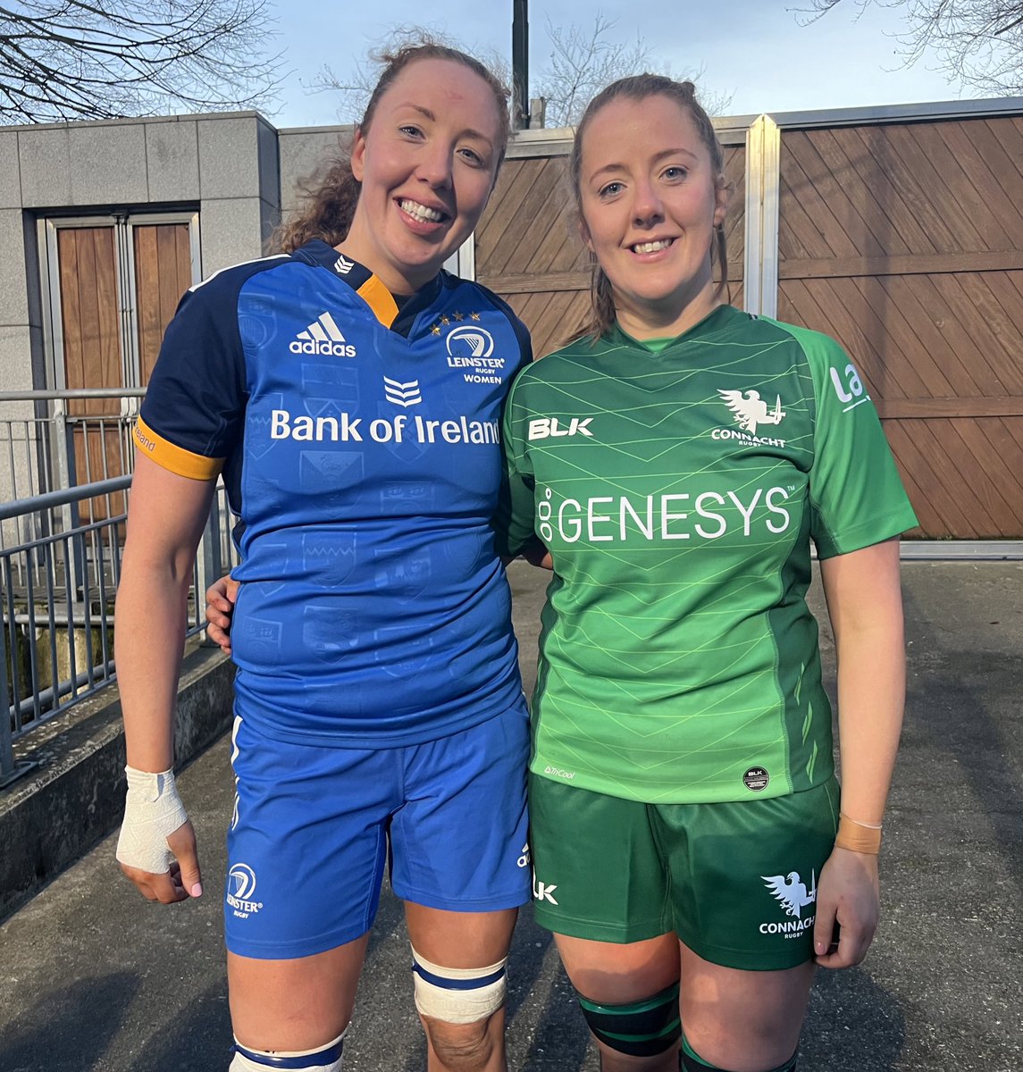 Rivals on the pitch, sisters off it! Great game of rugby in @EnergiaEnergy Park as Leinster beat Connacht 38-10. 🏉 Shout-out to sisters & @RFCRailwayUnion teammates Aoife & Sonia McDermott who lined-up against each other today. Nothing like some friendly sibling rivalry.😅