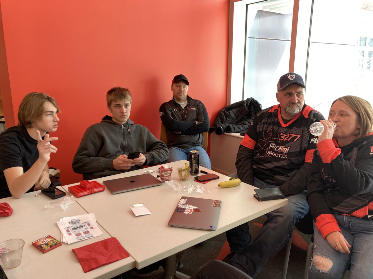 ProDigi3277's tweet photo. We went to the kickoff held at @digikey today! Everyone's super excited!
#Robotics #frc #mnfirst #firstroboticscompetition #FIRST https://t.co/AdfP3GDBG0