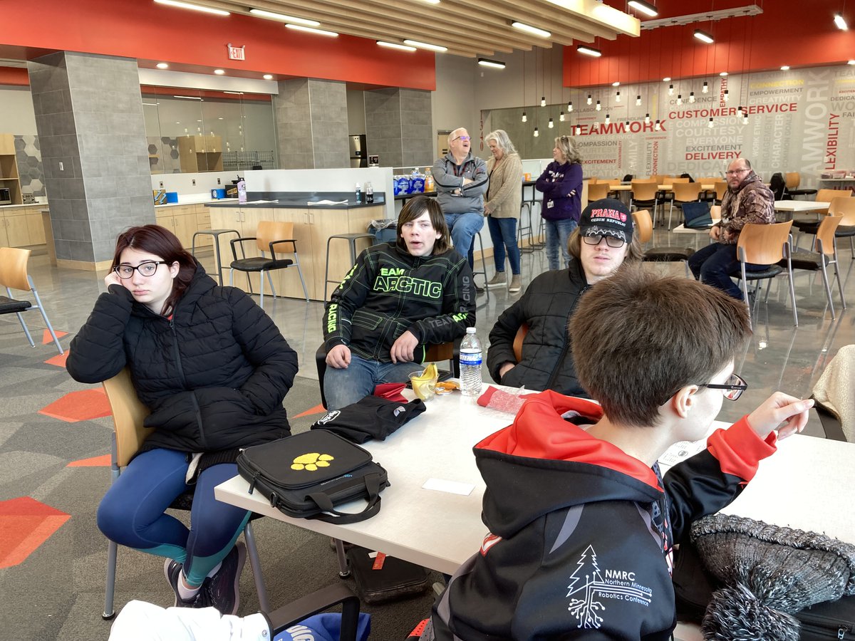 ProDigi3277's tweet photo. We went to the kickoff held at @digikey today! Everyone's super excited!
#Robotics #frc #mnfirst #firstroboticscompetition #FIRST https://t.co/AdfP3GDBG0