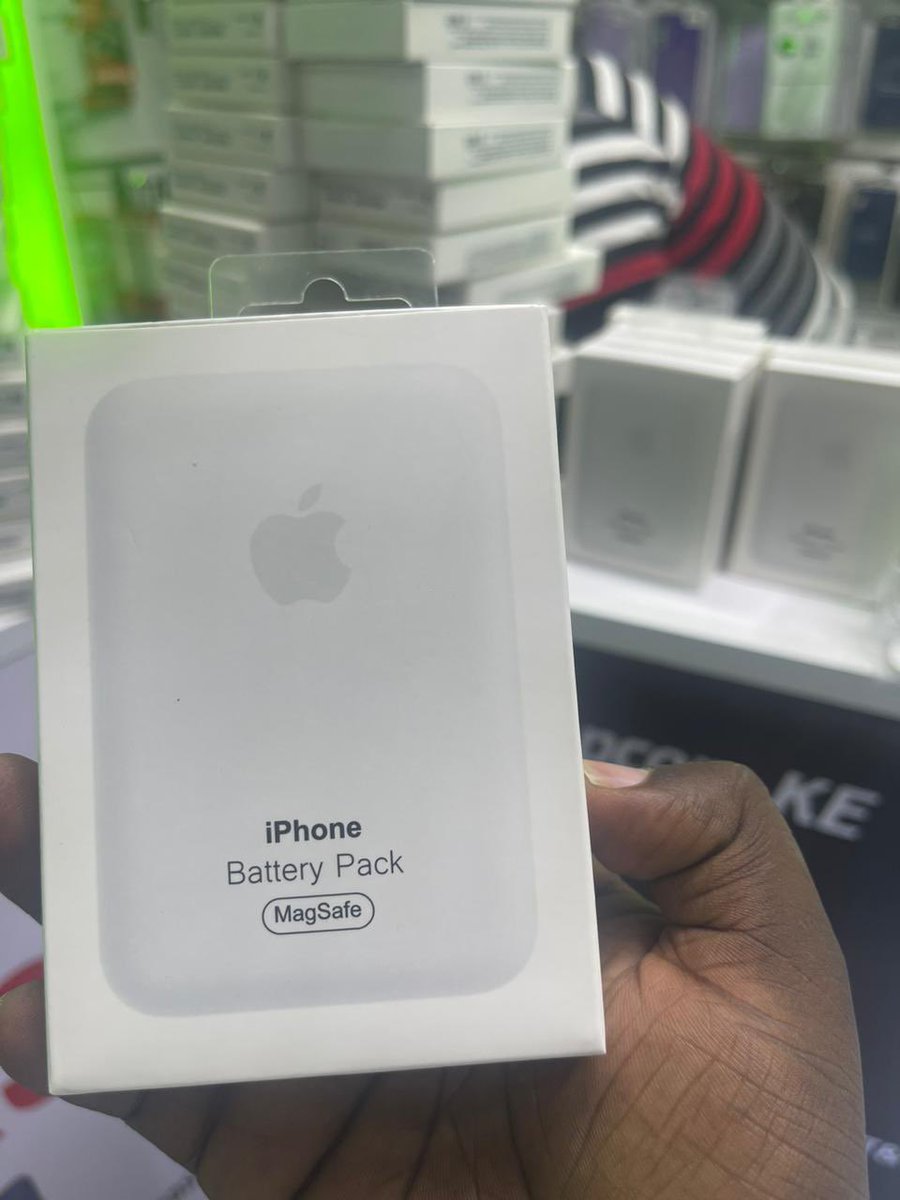 IsaacOmwansa's tweet image. MagSafe battery back for iPhone 
Kes 7,000
