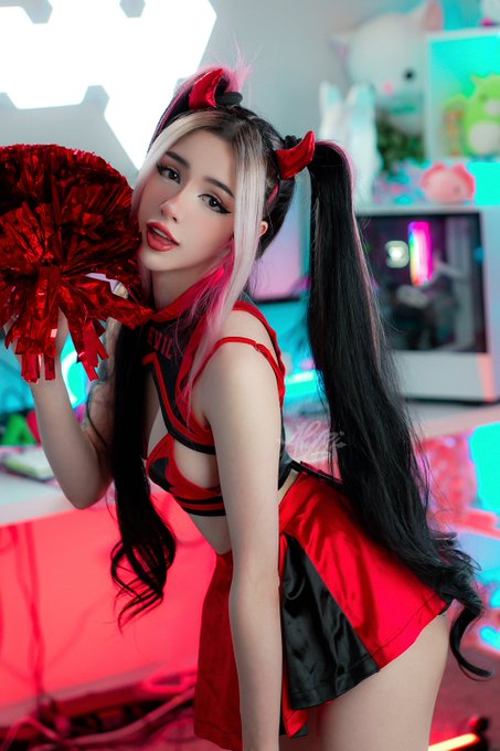 im your biggest fan ? https://t.co/oEl0HRIW44