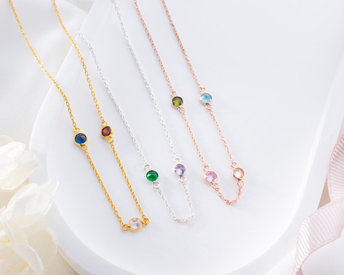 Celebrate your loved ones with our personalized birthstone necklace. Perfect as a mothers day gift or for any special occasion, this birthstone jewelry is custom-made just for you.

#birthstone #valentinesdaygift #momnecklace