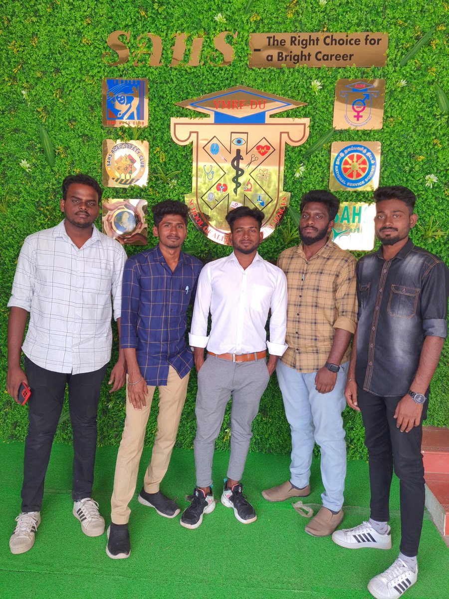 Mohan_R_offl's tweet photo. This New Year 2023 begins with a Great Team Work. 💪💝🫂

Today, we participated &amp; were the 3rd Runner-Up in the "#SDG #Hackathon" organized by @TheStartupTN in Vinayaka Missions Research Foundation, Salem 🥳💡🧠✨️🎉.

#NewYear2023 #startuptn #Salem #runner #teamwork #MBA #IEV https://t.co/6UgWGQHeCR