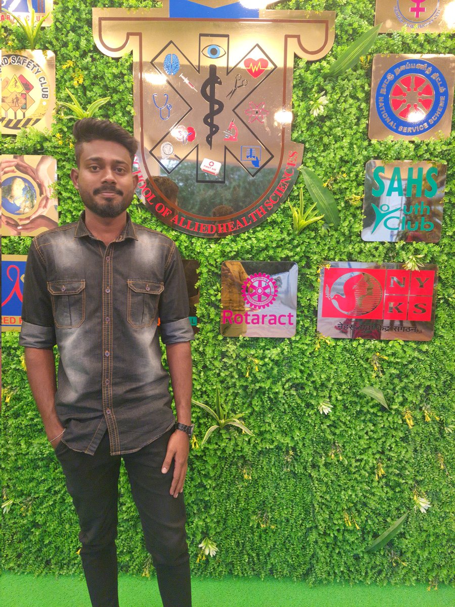 Mohan_R_offl's tweet photo. This New Year 2023 begins with a Great Team Work. 💪💝🫂

Today, we participated &amp; were the 3rd Runner-Up in the "#SDG #Hackathon" organized by @TheStartupTN in Vinayaka Missions Research Foundation, Salem 🥳💡🧠✨️🎉.

#NewYear2023 #startuptn #Salem #runner #teamwork #MBA #IEV https://t.co/6UgWGQHeCR