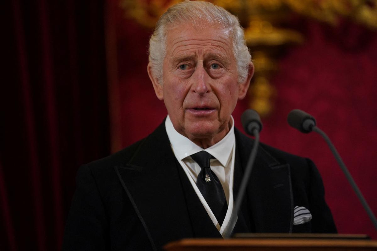 Hindustaantime's tweet photo. King Charles III changes the titles of the Royal family members including Prince and Princess of Wales and Queen Consort Camilla. #Kingcharles #princewilliam #princewilliamandkatemiddleton https://t.co/bo3HWfblAA
