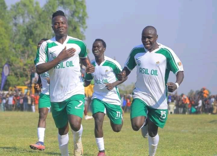 Full time!

West Nile Province 2:0 Lango Province

⚽Toha
⚽Amaku
📸FUFA
#FUFADrumFinal_FirstLeg
The Football Signal Uganda