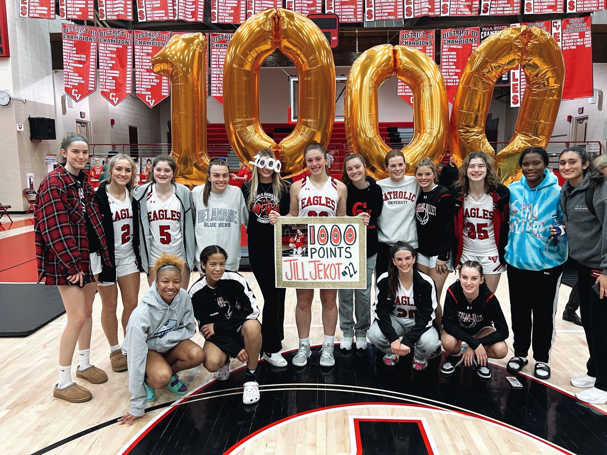JekotJillian's tweet photo. 1,000 Points! This would have never been possible without my coaches, teammates, the entire CVGB program, my family, and everyone else that has been by my side throughout my high school basketball career- thank you all for giving me this opportunity❤️ https://t.co/RKaQYKx7Qf