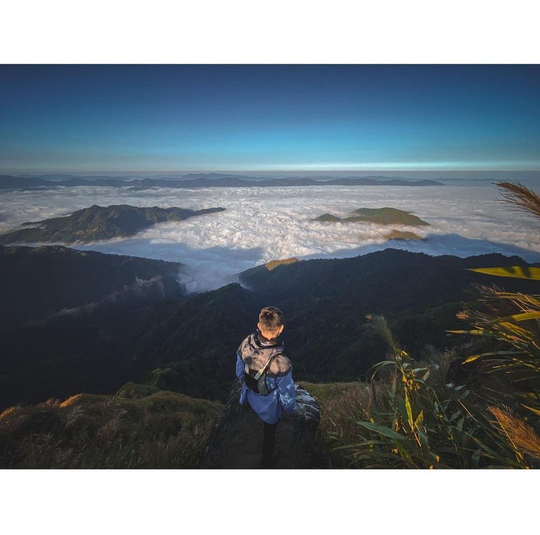 mizoraminsta's tweet photo. Winter morning view from Sakawrhmuituai tlang, Mizoram
Pic credit 📷 @dintluang.a
#wintermorning #winter #thlasik #season #seaofclouds #cloud #fog #foggy #weather #sakawrhmuituaitlang #tlang #hill #mountain #highlands #hillrange #mizoram #mizoraminsta #northeastIndia #zingkar https://t.co/7zfsjo1cLn