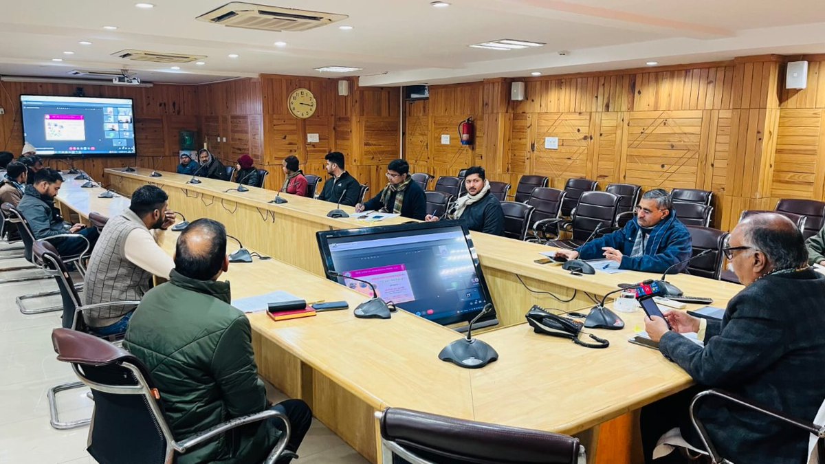 "ग्रामीण महिला शक्ति द्वारा उन्नत गन्ना बीज वितरण कार्यक्रम बना महिलाओं के आत्म सम्मान का प्रतीक"
#upcane #mahilashakti 
<a href="/UPCane/">Cane Development UP</a> <a href="/UPGovt/">Government of UP</a> <a href="/CMOfficeUP/">CM Office, GoUP</a> <a href="/InfoDeptUP/">Information and Public Relations Department, UP</a>