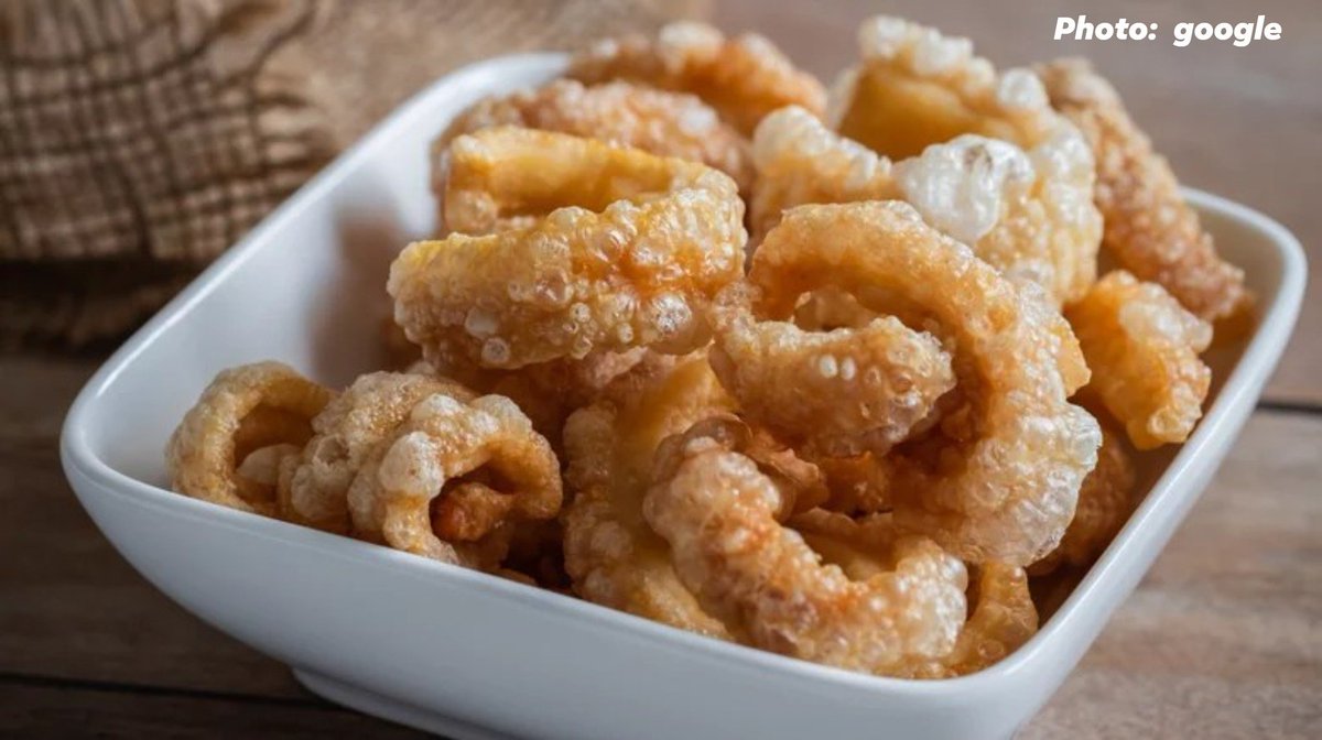 OxfordPig's tweet photo. PORK-LICIOUS
Pork Scratchings/Pork Rinds
There is a difference being the way they are cooked.
The Keto Diet includes Pork rinds which are a popular snack with zero carbohydrates.
#porkcrackling
#pork
#biteintobritish
#DidYouKnow
#porkfact
#osbpgcharity https://t.co/HpFJiePWhA