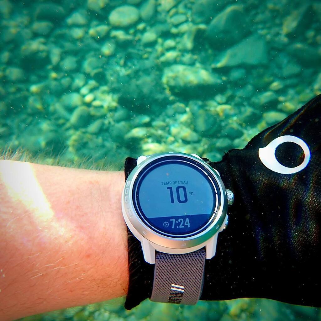 TriNakan's tweet photo. Plouf gla gla gla. Retour dans le lac. Et si vous voulez mon avis, l’Apex 2 Pro est assez optimiste sur la température de l’eau 🥶
.
.
.
#coros #corosfrance #corosapex2pro #apex2pro #winterswimming #coldwater #coldwaterswimming #nickmankeydesigns #nakanch https://t.co/TvrLvSGAJI https://t.co/hn0zu9zwNZ