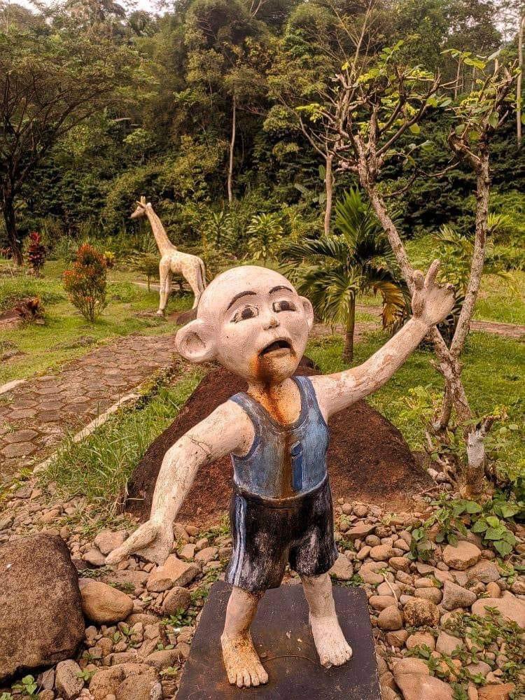 jawashitpost's tweet photo. Malah wisata horor https://t.co/P59jHXcNeu