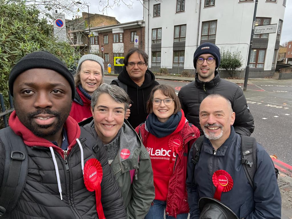 chrismylesk's tweet photo. #labourdoorstep #hackneyathome @Lab2winHSS great to be out on the doorstep in Hackney Wick talking to voters in the very ward where @Keir_Starmer gave his speech this week https://t.co/TtVnh9rM3H