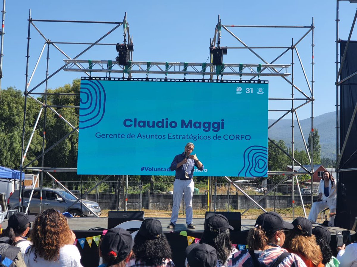 Se inicia con el mensaje de nuestro presidente <a href="/GabrielBoric/">Gabriel Boric Font</a> el Encuentro Nacional de Vinculación Social y Emprendimiento #Envis 2023 🤩.  Trabajamos unidos para promover desarrollo inclusivo, sostenible y territorialmente equilibrado en la #Araucania 👉 bit.ly/3IwTyxu