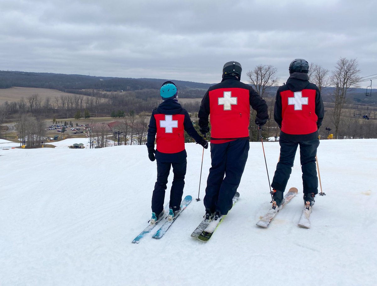 MRMSP_OH's tweet photo. Ever considered, or wondered, what it takes to be a Ski Patroller? Join us for our annual ski along February 5th, 2023! Sign up on our website, linked in bio. Questions? recruiting@madriverskipatrol.org https://t.co/u65MK5fyGE