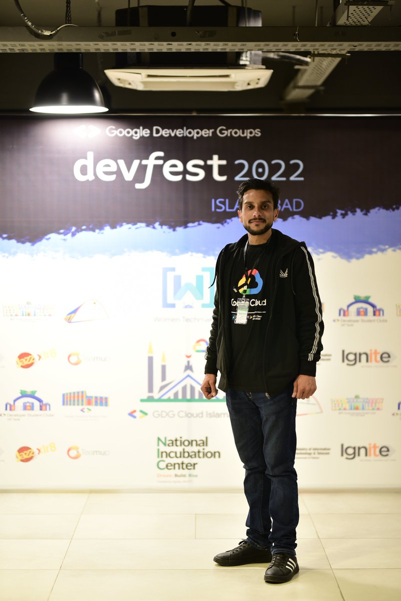 SarmadGardezi's tweet photo. Proud to have been an organizer for DevFest 2022!

Check out these highlights from DevFest 2022! 
It was an incredible event filled with learning, connection, and fun. Thanks to all who attended and made it such a success
#devfest #highlights #developerlife #100DaysOfCode https://t.co/7XcrDCsbqi