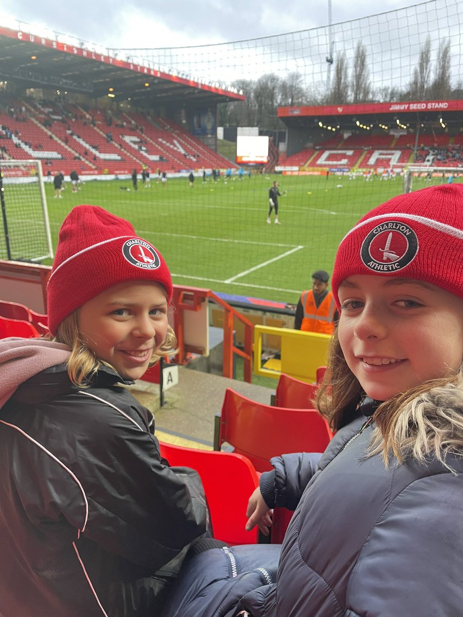 Charlot44455559's tweet photo. @CAFCofficial first live game https://t.co/NGM1Uj4Clk