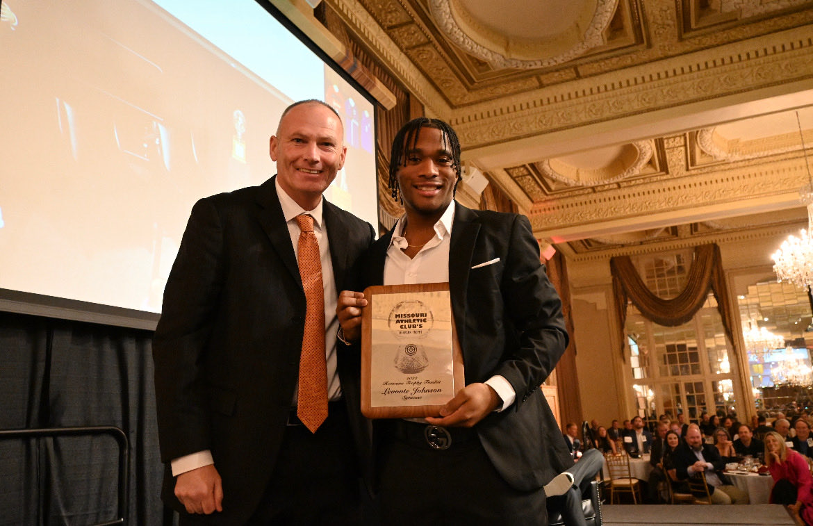 It was a lot of fun to be Levonte’s +1 last night. What a remarkable 2022.  First Team All-ACC… First Team All-American… and a National Champion. We will miss him here on campus but we are excited to see what 2023 brings for this remarkable young man. Good luck Levonte! 🍊⚽️🇨🇦