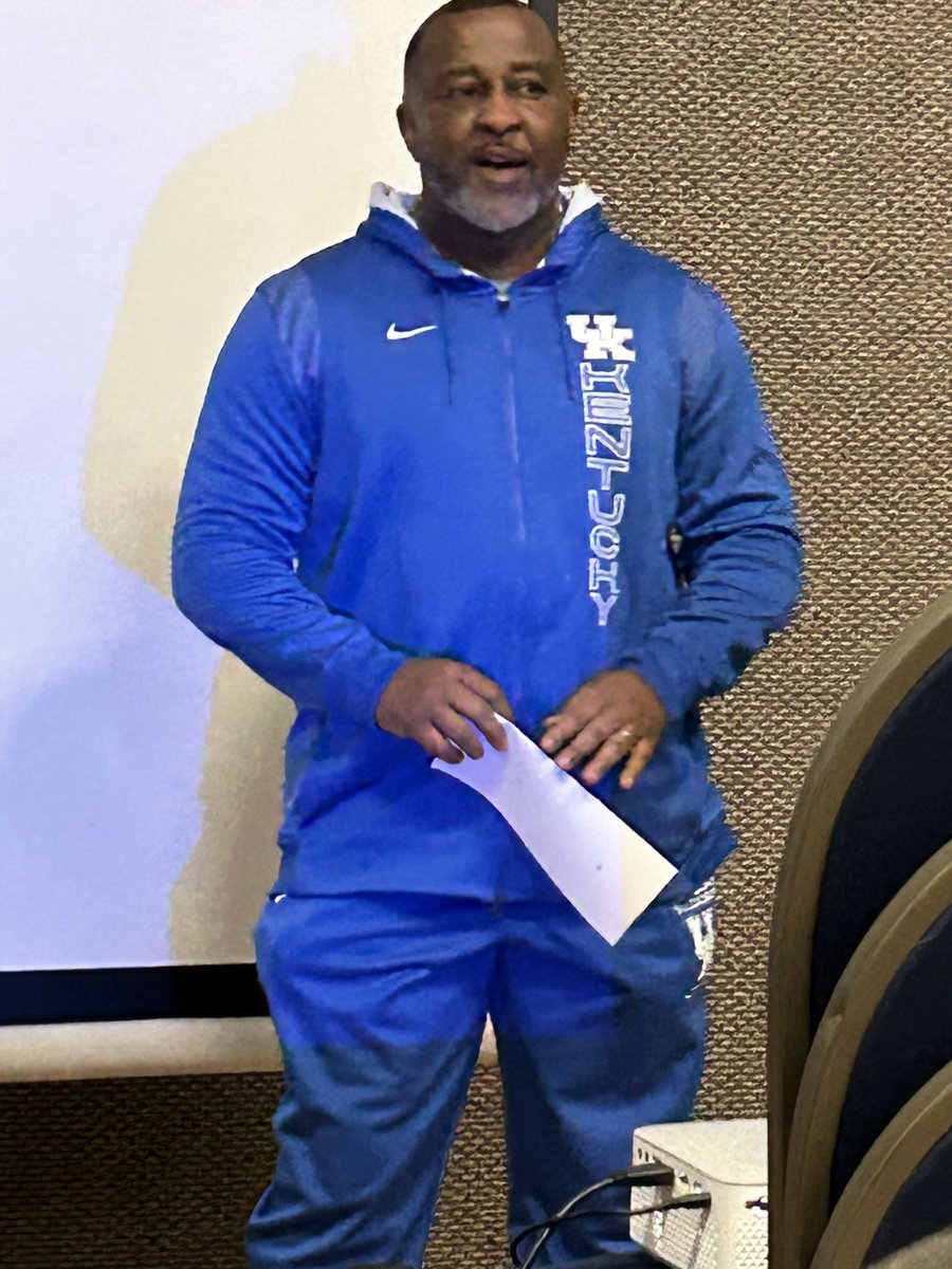 Learning drills from University of Kentucky Coach Lonnie Greene! Do work!