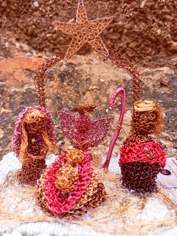 felicidades a los ganadores del 1re festival nacional de pesebres .yo Yohanna Guerrero Desde el estado Bolívar Artesana de corazón doy gracias por se imagen  <a href="/FestivalPesebre/">Festival de Pesebres</a> con la imagen de mi pesebre, aunque no hubo mención alguna, y no fue publicado orgullosa de el. Gracias
