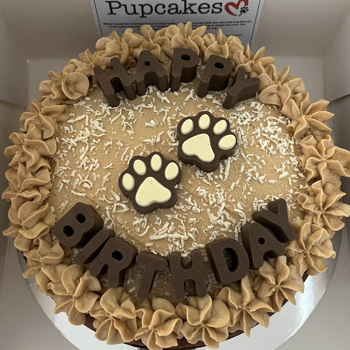 Here is our first cake of 2023! This is our 8” Happy Birthday Cake and can be ordered from our website at pupcakes.org.uk ❤️🐾#pupcakes #dogbakery #dogcake #dogtreatsuk #supportlocal #supportsmallbusinesses