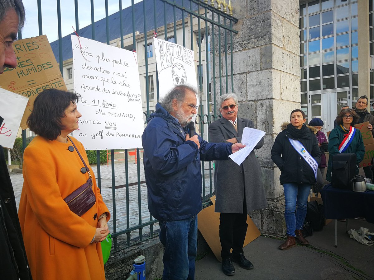 SaffranEspouy's tweet photo. @41Eelv contre le projet pharaonic de golf #Pommereaux en #Sologne ! Une aberration sur TOUS LES PLANS ! #blois https://t.co/KlV8bgGQCD