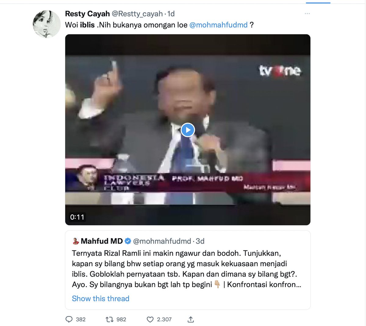 Dan Video ILC itu, oleh Resty Cayah CS dipotong 11 detik, dan ini dilakukan oleh smua pndukung Rizal ramli, dengan menghilangkan lanjutannya soal konteks pilkada yg kepala daerah kl ttp UU itu bisa jd Iblis. Picik Kan? Masak Rizal Ramli kadarnya sama kek akun penyebar hoax?