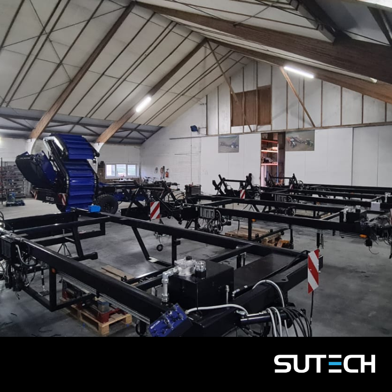 SUTechniek's tweet image. De werkplaats volop in gebruik voor de bouw van nieuwe uienladers🧅! We zijn 2023 'full speed' begonnen.

#werkplaats #uien #uienladers #productie #sutech