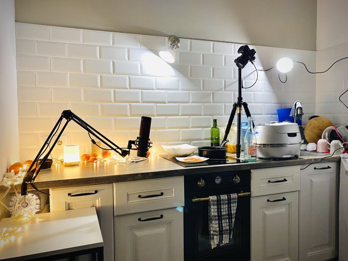 My place ✨ . . . . . #streamergirl #streamingroom #cooking #cookingstream https://t.co/jSjCuedHgD<a href="/tag/streamergirl"class="tags">#streamergirl</a><a href="/tag/streamingroom"class="tags">#streamingroom</a><a href="/tag/cooking"class="tags"><span>#cooking</span></a><a href="/tag/cookingstream"class="tags"><span>#cookingstream</span></a>