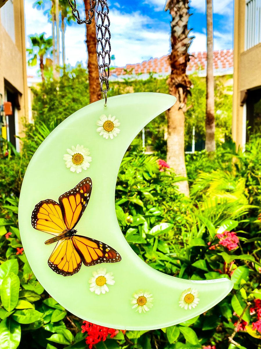 Heatherskiesss's tweet photo. " Garden Fairy " Monarch Daisy Crescent Moon Wall Hanging https://t.co/yPsIFD207Y