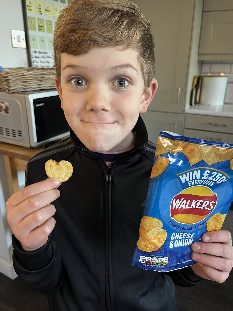 💙 #lovefromwalkers <a href="/walkers_crisps/">Walkers Crisps</a>