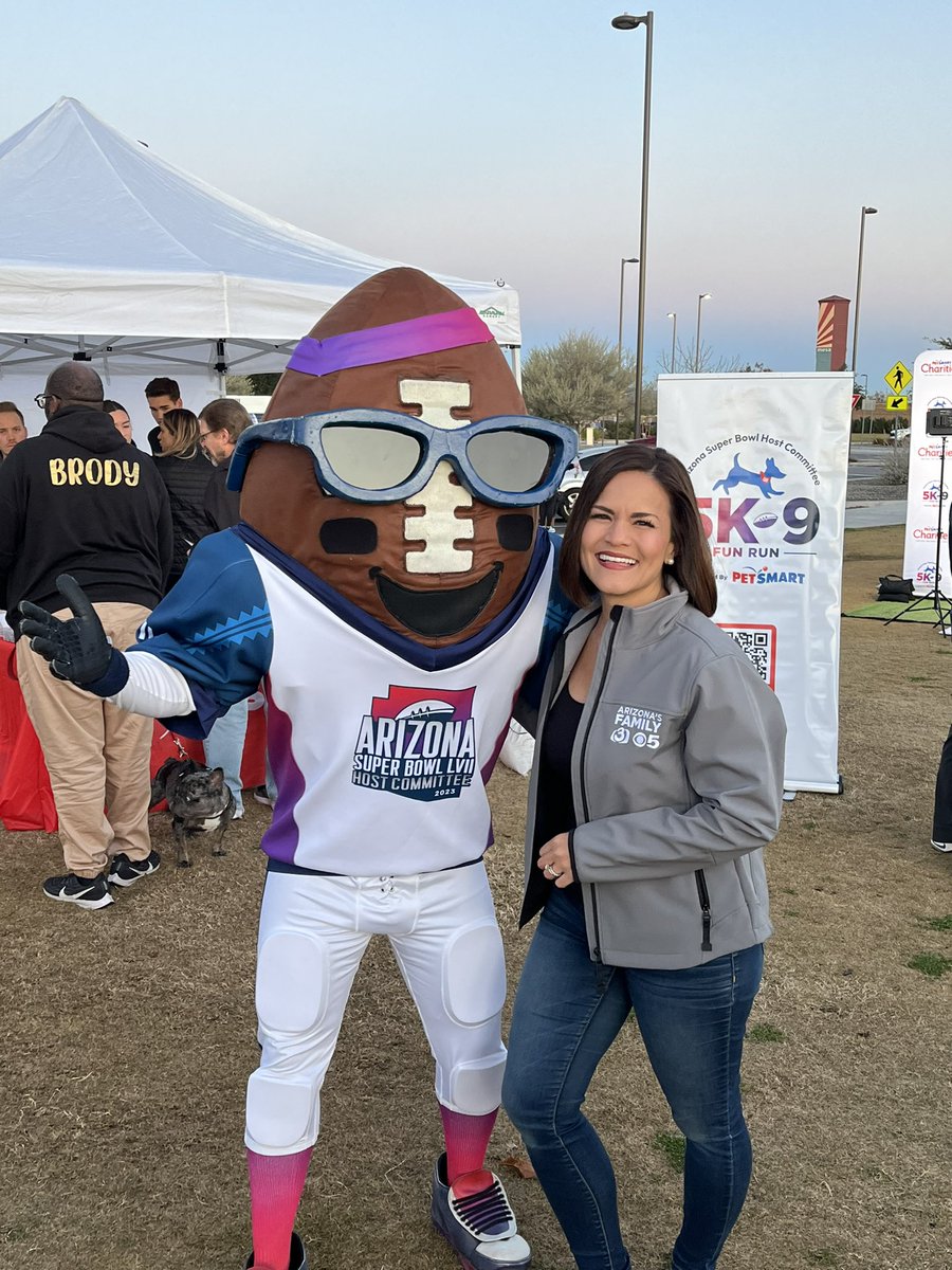 Nicole Crites on Twitter "WHO LET THE DOGS OUT??? 🐶 🐩 🐕 Ready for the