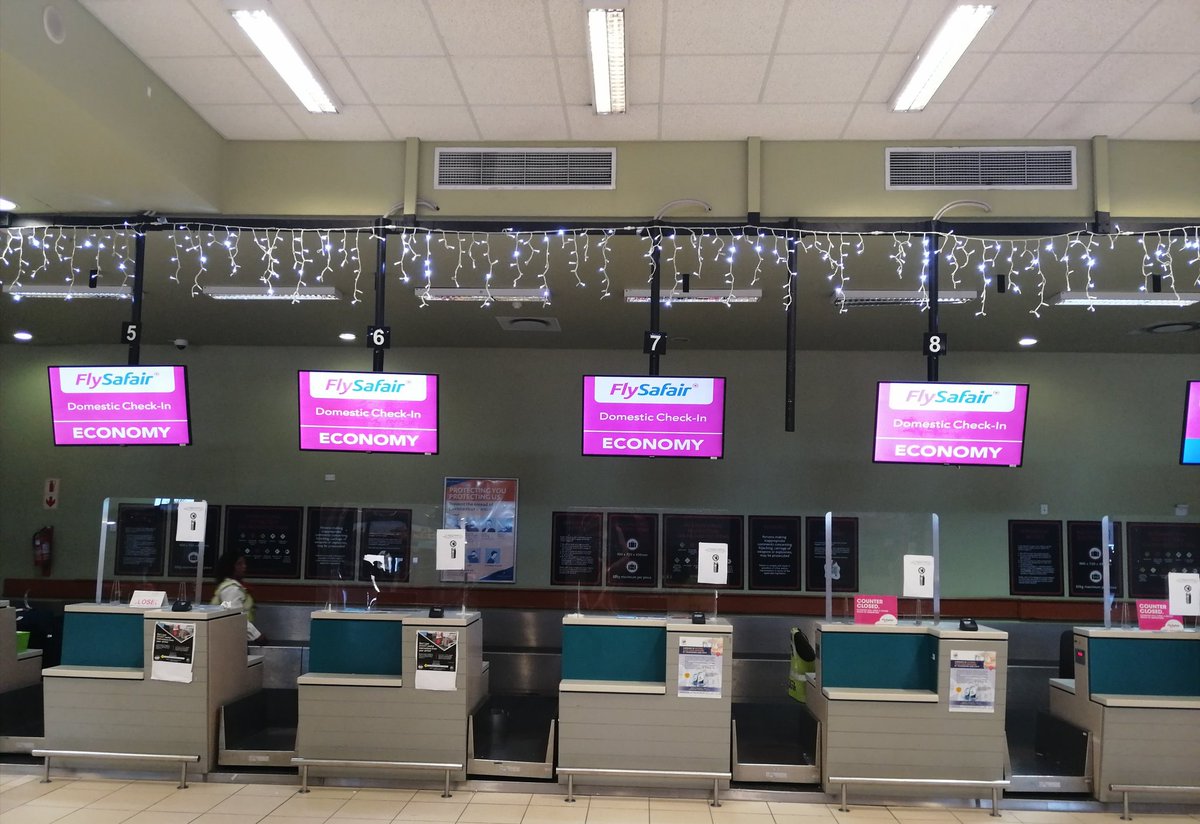 2 hours before flight departure still no domestic check-in desks open at Port Elizabeth Airport. 😢#Flysafair #dawidstuurmanairport #bad