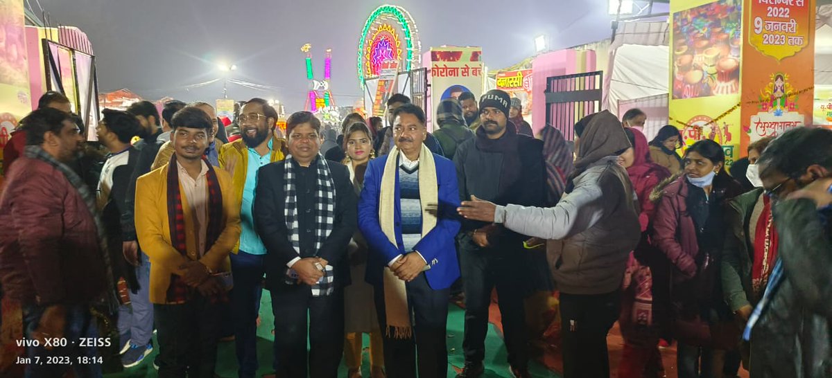 GR_Ambedkar's tweet photo. लखनऊ में श्री एन.वी.सिंह जी की अगुवाई में आयोजित"यूपी महोत्सव"में मुख्य अतिथि के रुप में उपस्थित होकर दीप प्रज्वलित किया। @BJP4India @JPNadda @RadhamohanBJP @Bhupendraupbjp @myogiadityanath @idharampalsingh @kpmaurya1 @brajeshpathakup @BJP4UP @BrijBahadurBJP @mukeshsharma__ https://t.co/IAJGYS7Ady