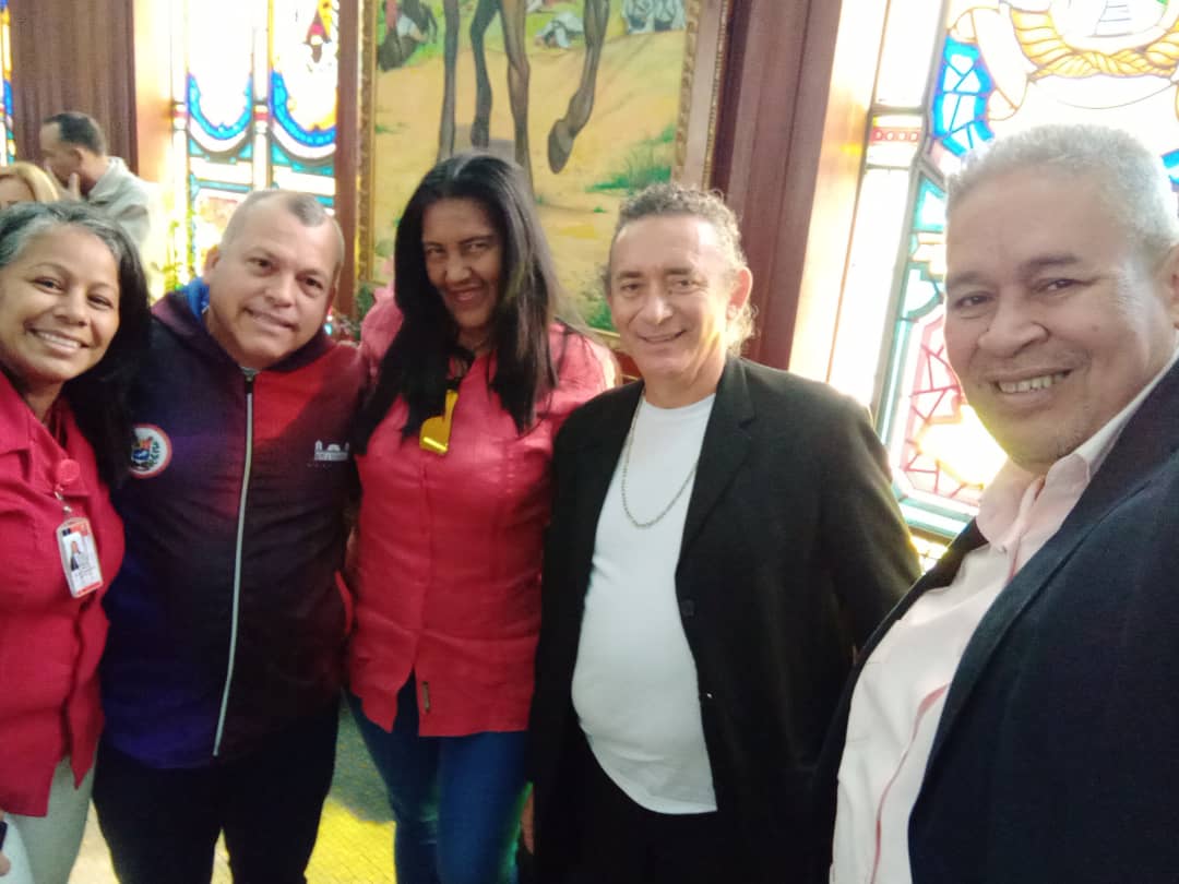 CarmonaPsuv's tweet photo. #CISPAlDia | Gracias C/A Aníbal Coronado por su impecable trabajo al frente del #CISPR , como Inspector Presidencial me siento contento y orgulloso, por su nuevo nombramiento, le deseo mucho éxito en la importante misión encomendada por el Pdte @NicolasMaduro @AnibalCoronado9 https://t.co/peUWmiJWG3